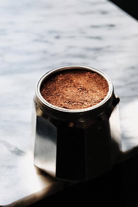 https://caffeinetalk.com/wp-content/uploads/2021/01/moka-pot-coffee-filter-683x1024.jpg?ezimgfmt=rs:372x414/rscb16